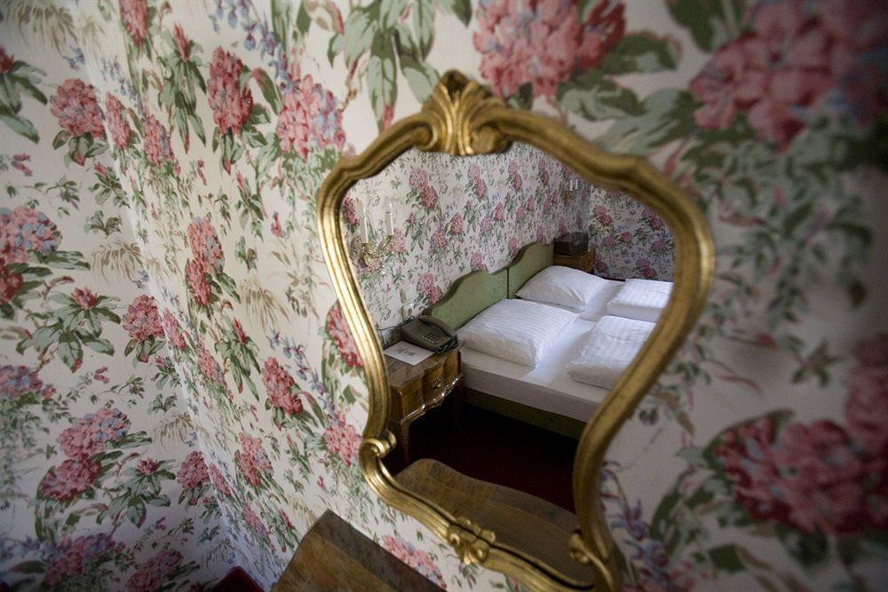 Hohenstauffen Hotel